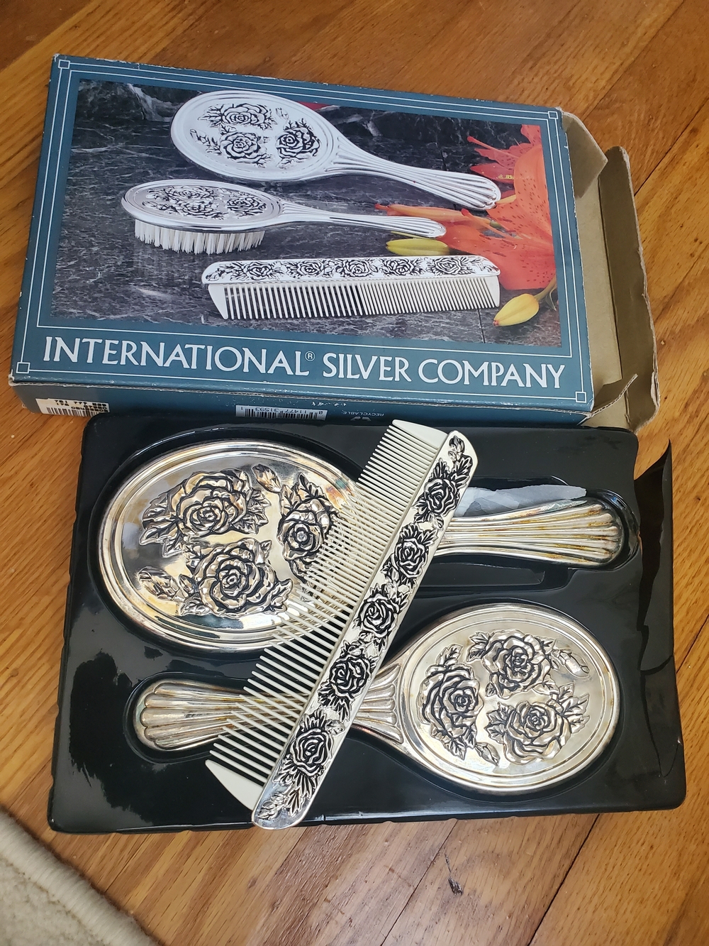 International Silver Company Floral Vanity Set - Silver Tone New